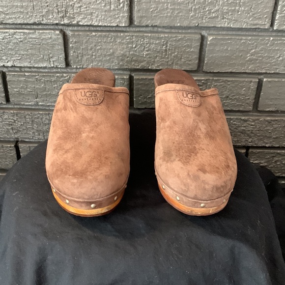 UGG Brown Suede Slip on Clogs size 6 - Picture 2 of 6